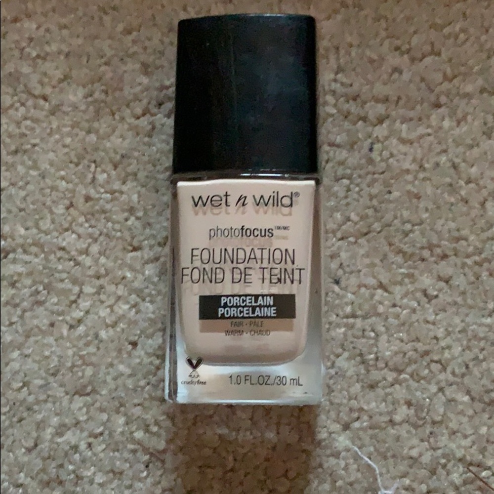 Wet n Wild Photofocus Foundation